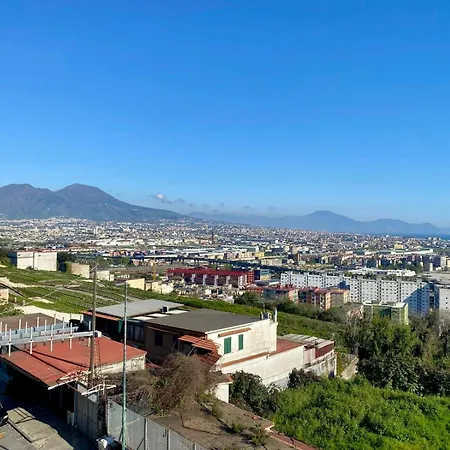 Vesuvio Rainbow Fly Apartment