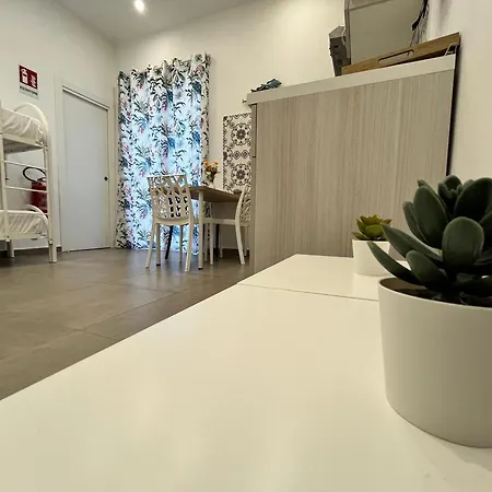 Vesuvio Rainbow Fly Appartement *