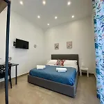 Apartment Vesuvio Rainbow Fly